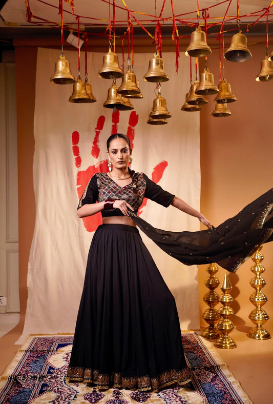 Black Geometry Embroidery Chaniya set